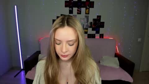 Suzie q online show from December 19, 8:32 am