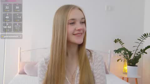 Suzi online show from October 14, 1:34 pm