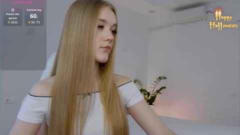 Suzi online show from October 16, 1:12 pm