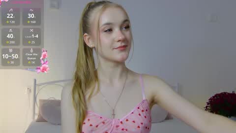 Suzi online show from October 28, 2:42 pm