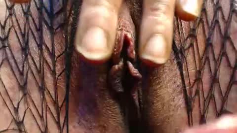 Suzy online show from April 21, 2:51 am