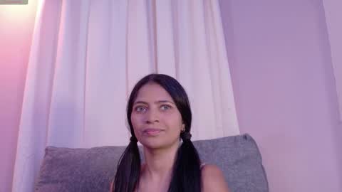 Suzy online show from March 1, 8:11 pm