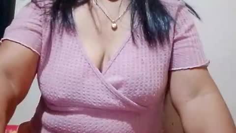 suzzie_hot online show from December 3, 8:18 pm
