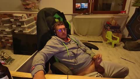 swaicy1990 online show from November 14, 11:35 pm