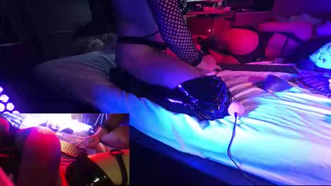 Johnny Cum Lover online show from November 2, 1:52 am