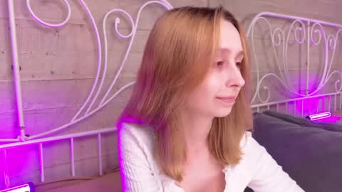 Snapshot of sweatee_fluff chatting on May 26, 4:36 pm RACHEL online show from May 26, 4:36 pm