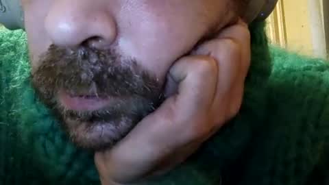 Snapshot of sweaterboy666 chatting on December 4, 3:10 pm sweaterboy666 online show from December 4, 3:10 pm