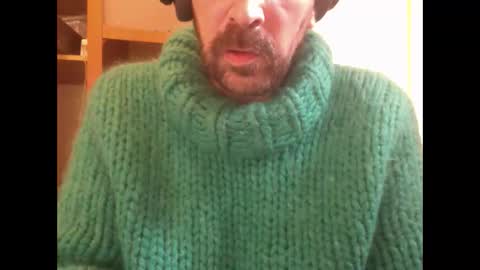 Snapshot of sweaterboy666 chatting on January 28, 10:34 am sweaterboy666 online show from January 28, 10:34 am