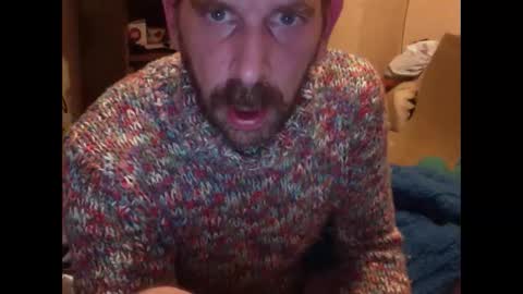 Snapshot of sweaterboy666 chatting on January 31, 1:11 am sweaterboy666 online show from January 31, 1:11 am