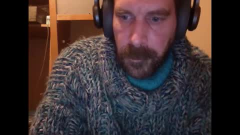 Snapshot of sweaterboy666 chatting on February 14, 12:30 am sweaterboy666 online show from February 14, 12:30 am