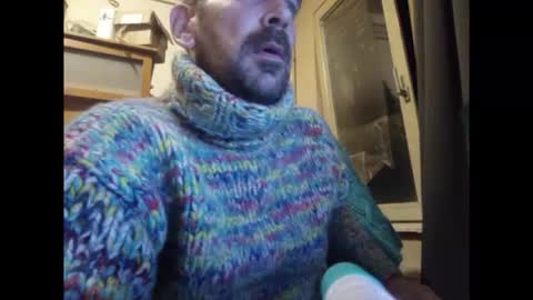 Snapshot of sweaterboy666 chatting on September 30, 10:48 pm sweaterboy666 online show from September 30, 10:48 pm