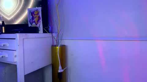Snapshot of sweeetbabyy22 chatting on May 29, 2:31 am Valeria online show from May 29, 2:31 am