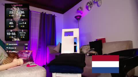 Snapshot of sweet01_ chatting on January 23, 6:17 am sweet01_ online show from January 23, 6:17 am