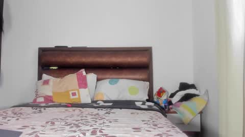 sweet1004 online show from September 29, 11:59 am