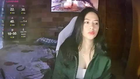 Snapshot of sweet10salome chatting on June 4, 11:16 am sweet10salome online show from June 4, 11:16 am