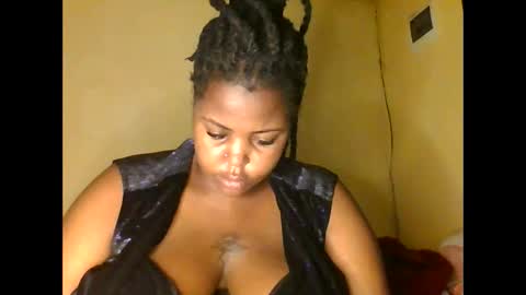 Snapshot of sweet52537 chatting on February 21, 12:06 pm sweet52537 online show from February 21, 12:06 pm