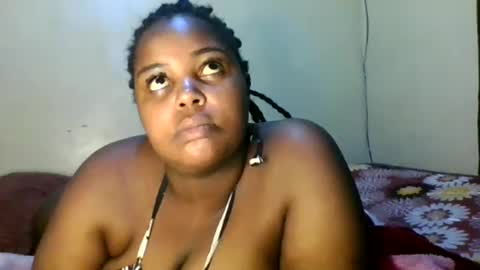 Snapshot of sweet52537 chatting on February 27, 8:42 pm sweet52537 online show from February 27, 8:42 pm