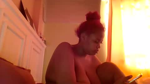 Snapshot of sweet52537 chatting on September 14, 4:11 am sweet52537 online show from September 14, 4:11 am