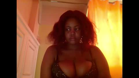 Snapshot of sweet52537 chatting on November 11, 8:36 am sweet52537 online show from November 11, 8:36 am