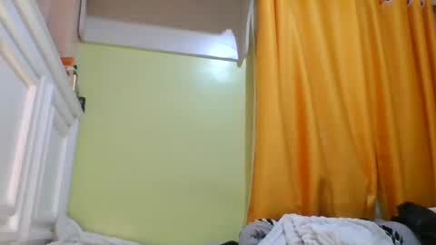 sweet52537 online show from April 19, 5:34 pm