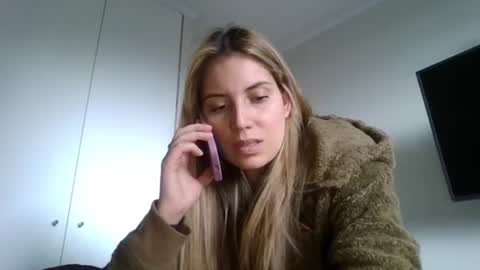 Snapshot of sweet__alana chatting on October 3, 7:00 pm Sweet  alana online show from October 3, 7:00 pm