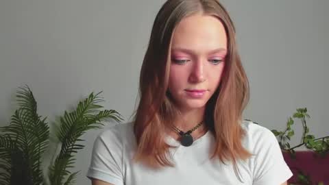 Alice online show from April 19, 10:34 pm