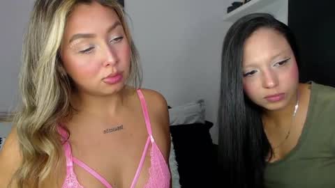 Snapshot of sweet__pink chatting on April 17, 2:14 am Taty online show from April 17, 2:14 am