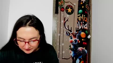 sweet__suck69bitch online show from December 26, 7:38 pm