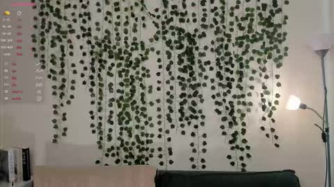 Snapshot of sweet_and_flirt chatting on October 18, 7:09 am Alice online show from October 18, 7:09 am