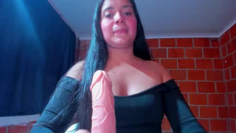 sweet and hot alaia online show from January 8, 11:29 pm