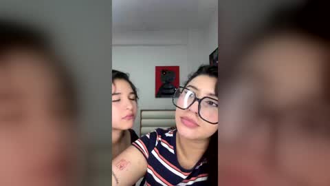 Snapshot of sweet_and_rous chatting on July 2, 3:23 am sweet_and_rous online show from July 2, 3:23 am