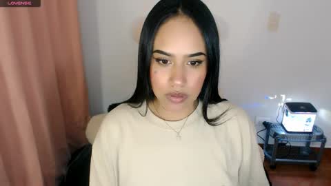 Stephanie online show from November 2, 3:09 am