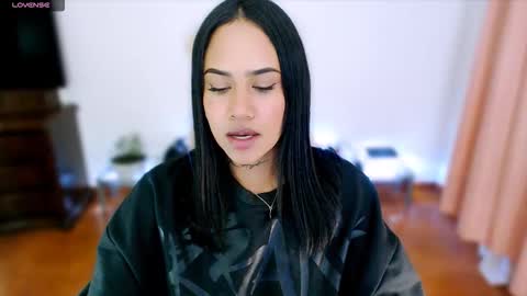 Stephanie online show from November 19, 4:01 am