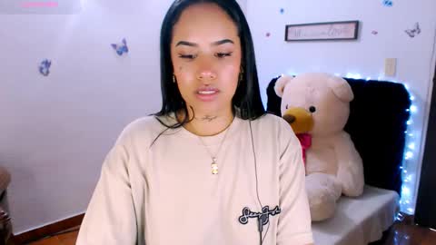 Stephanie online show from December 18, 1:50 pm