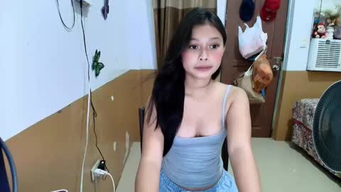Snapshot of sweet_angela0701 chatting on May 9, 2:55 pm sweet_angela0701 online show from May 9, 2:55 pm
