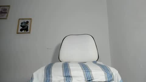 Snapshot of sweet_angelicaxxx chatting on April 30, 9:15 am sweet_angelicaxxx online show from April 30, 9:15 am