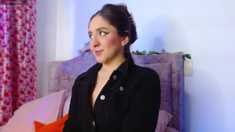 Snapshot of sweet_anllela chatting on December 13, 11:13 am Sthefany Lauren Independent Model online show from December 13, 11:13 am