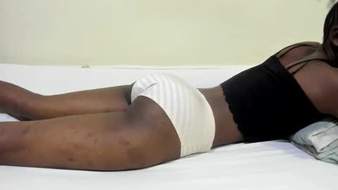 Snapshot of sweet_arya1 chatting on October 13, 12:49 pm sweet_arya1 online show from October 13, 12:49 pm