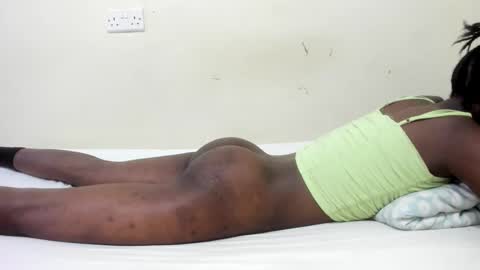 Snapshot of sweet_arya1 chatting on November 17, 10:59 pm sweet_arya1 online show from November 17, 10:59 pm