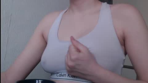 Snapshot of sweet_baby_kate chatting on February 24, 6:27 am Kate and Erica online show from February 24, 6:27 am