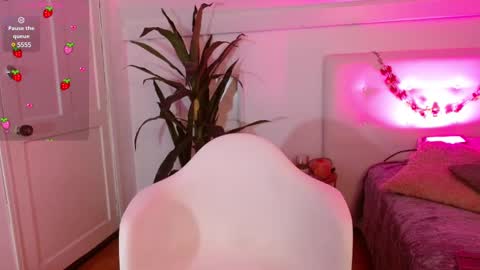 Snapshot of sweet_blueberry_ chatting on March 4, 1:59 pm sweet blueberry  online show from March 4, 1:59 pm