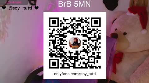 Snapshot of sweet_bluee chatting on January 7, 1:59 am Tutti  online show from January 7, 1:59 am