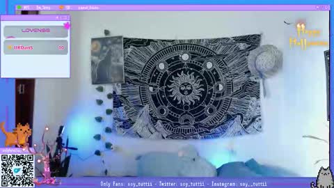 Snapshot of sweet_bluee chatting on September 24, 1:14 pm Tutti  online show from September 24, 1:14 pm