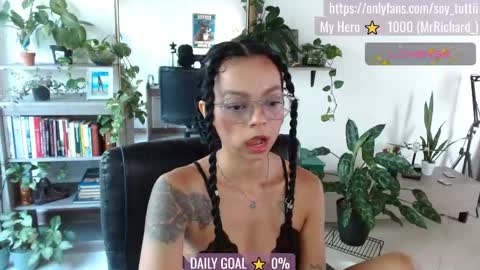 Tutti  online show from May 20, 2:56 pm