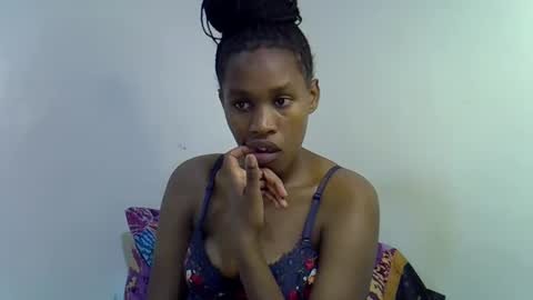 Snapshot of sweet_brown9 chatting on October 9, 7:12 pm sweet_brown9 online show from October 9, 7:12 pm