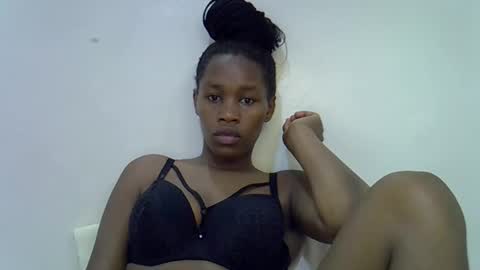 Snapshot of sweet_brown9 chatting on October 15, 8:36 am sweet_brown9 online show from October 15, 8:36 am