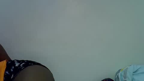 Snapshot of sweet_brown9 chatting on October 17, 10:01 pm sweet_brown9 online show from October 17, 10:01 pm
