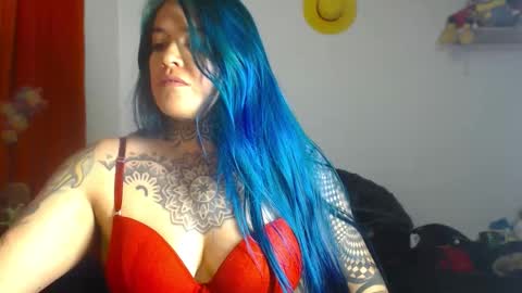 Bubbles online show from March 4, 11:00 pm