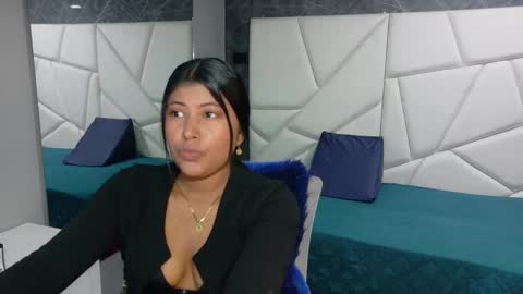 Snapshot of sweet_canelaa73 chatting on November 12, 6:08 pm canelaa online show from November 12, 6:08 pm