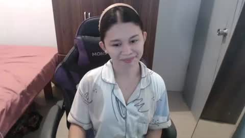 sweet_cassyxx online show from February 19, 5:03 am